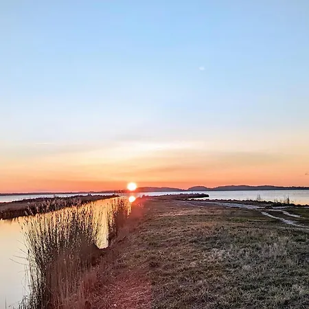 Hafensuite De Luxe Bådhotel 4*