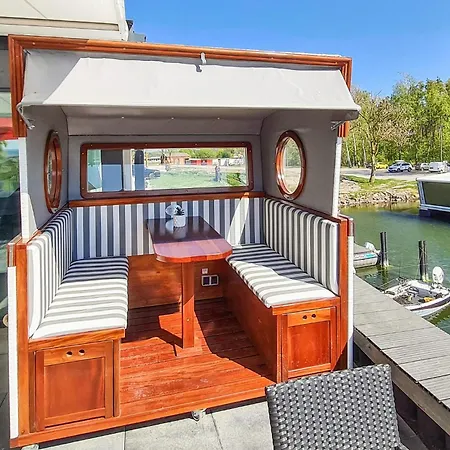 Hafensuite De Luxe 4*